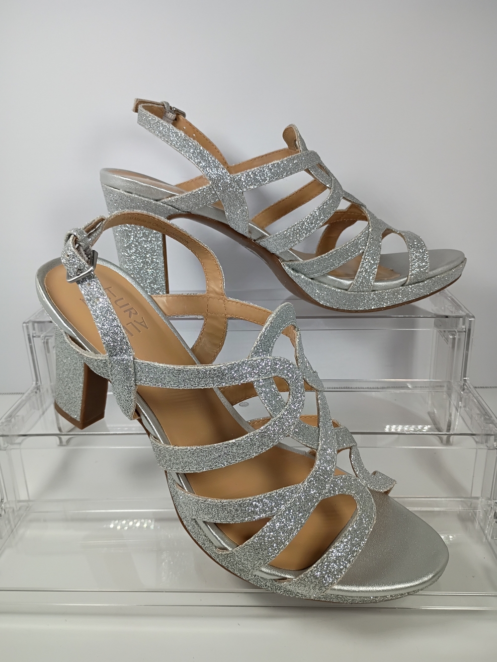 Naturalizer Silver Glitter Buckle Strappy Block Heel Women's Sandal 8.5